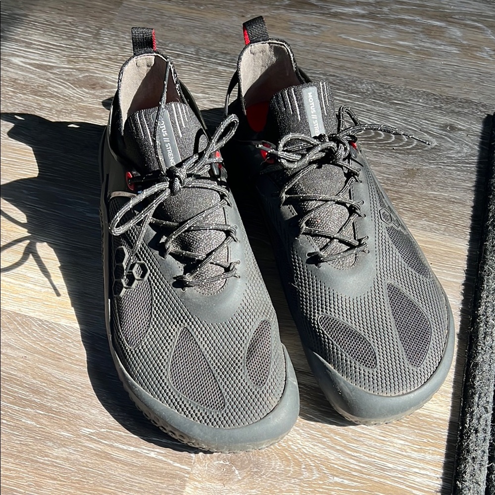 Vivobarefoot Motus Strength